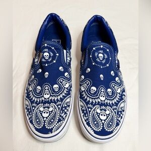 Vans Slip-On
Skull Bandana Blue